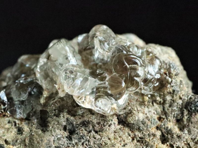 Kámen hyalit - skelný opál - minerál, naleziště Valeč - Doupovské hory - prodej, cena, nabídka